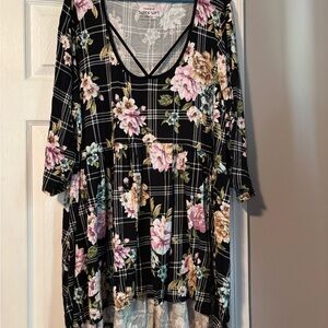 Torrid Black Floral Plaid Tunic Top
